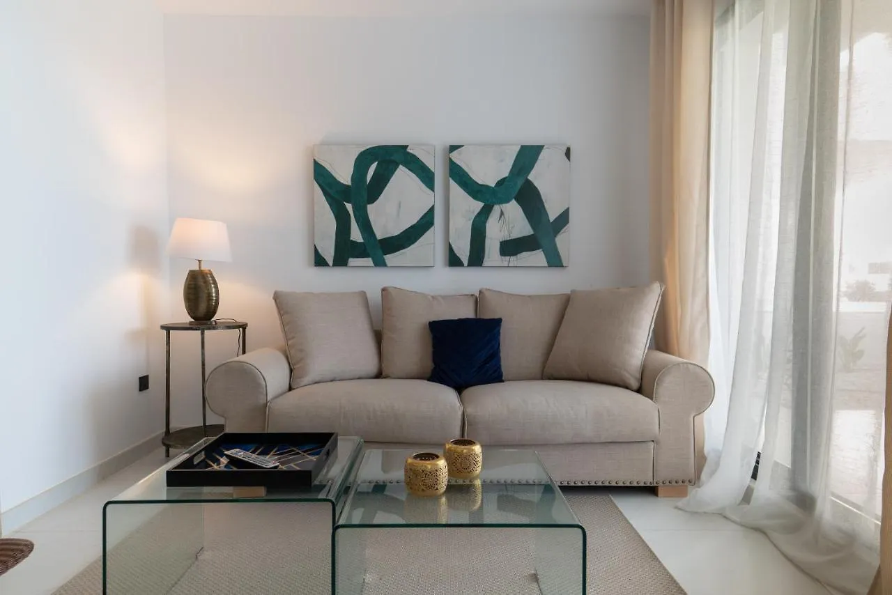 Aparthotel Estepona Holiday Hills