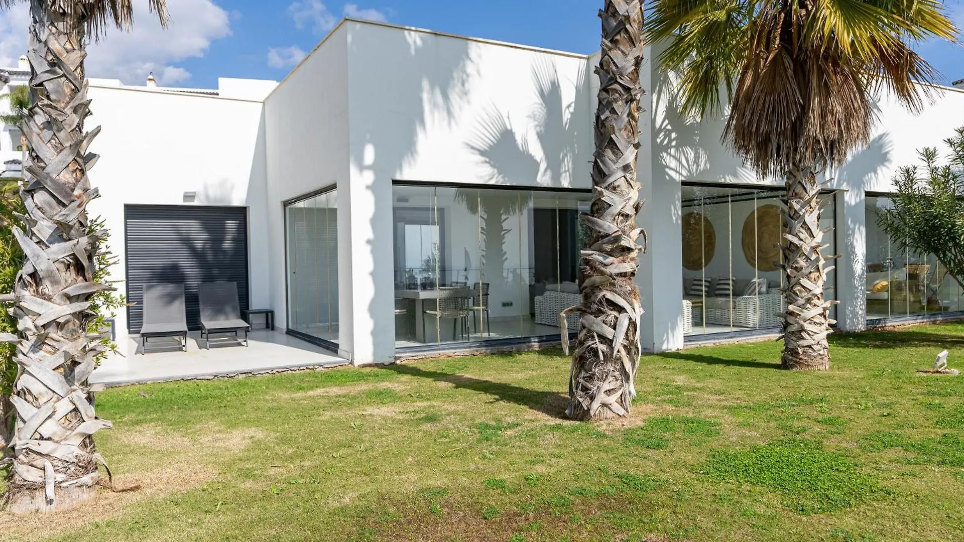 Aparthotel Estepona Holiday Hills