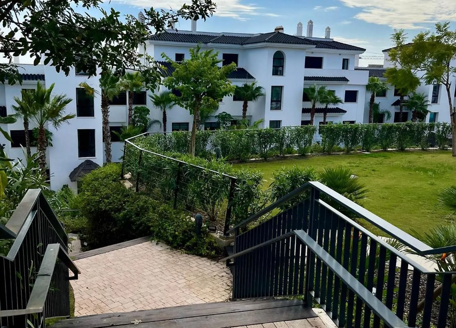 ** Apart Otel Estepona Holiday Hills İspanya